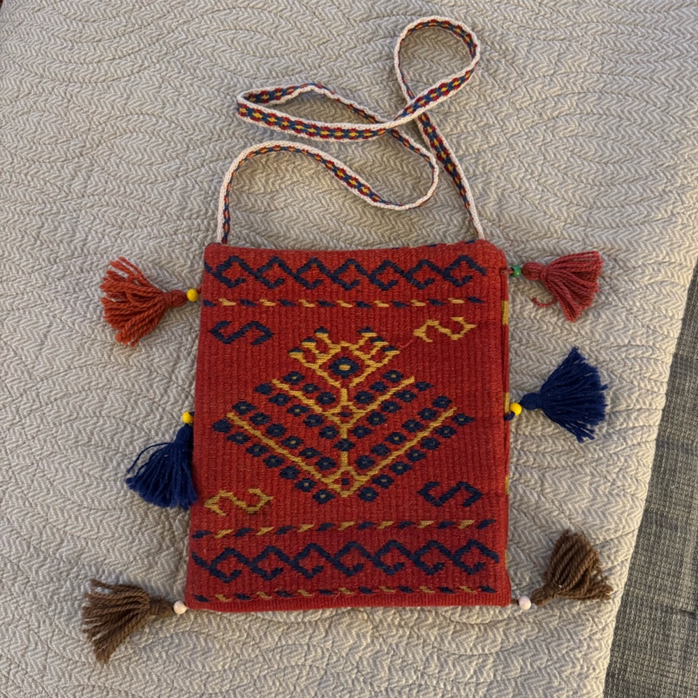 Vintage red/dark blue/yellow tapestry crossbody bag with tassels
